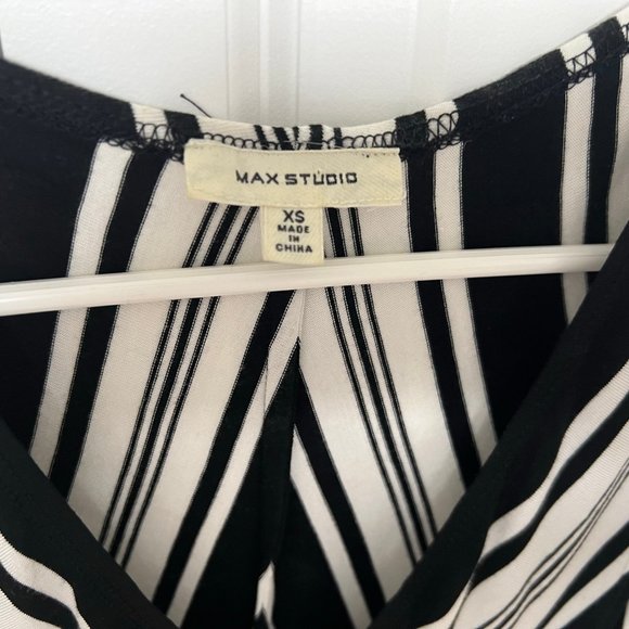 Sleeveless blouse, Sixe XS - Picture 2 of 2